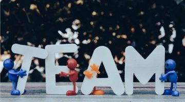 How to Welcome Someone to the Team: 7 Effective Ways